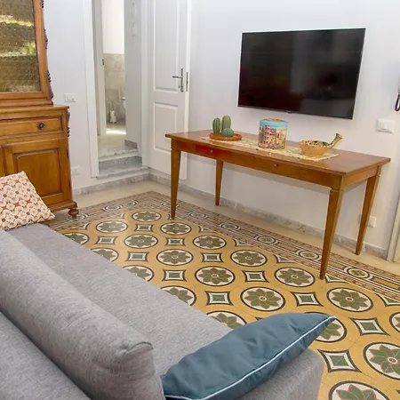 La Candida Rosa Apartman *